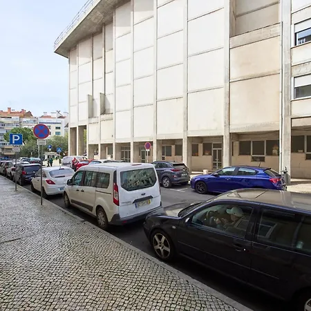 Lisbon Lodge בית הארחה *